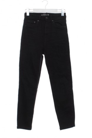 Damen Jeans Stradivarius, Größe XS, Farbe Schwarz, Preis 9,99 €