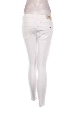 Damskie jeansy Tommy Jeans, Rozmiar S, Kolor Biały, Cena 150,99 zł