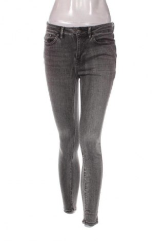 Damskie jeansy Vero Moda, Rozmiar M, Kolor Czarny, Cena 40,99 zł