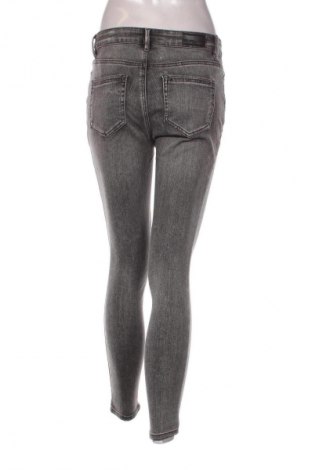 Damskie jeansy Vero Moda, Rozmiar M, Kolor Czarny, Cena 40,99 zł
