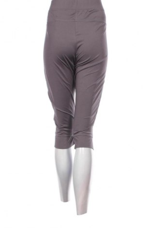 Дамски къс панталон Crivit, Размер 3XL, Цвят Сив, Цена 3,57 €