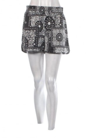 Damskie szorty Fb Sister, Rozmiar L, Kolor Kolorowy, Cena 26,99 zł