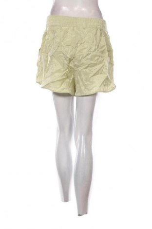 Pantaloni scurți de femei H&M, Mărime L, Culoare Verde, Preț 38,99 Lei