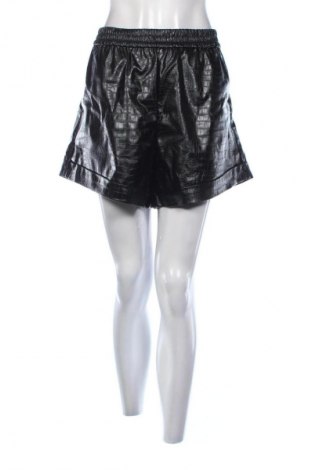 Дамски къс панталон ONLY, Размер XL, Цвят Черен, Цена 24,03 €