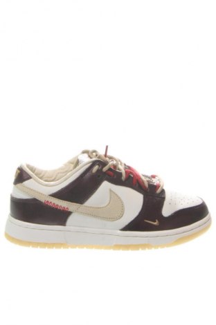Încălțăminte de damă Nike, Mărime 39, Culoare Multicolor, Preț 644,99 Lei