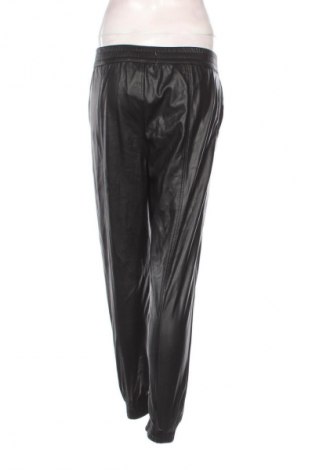 Damenhose Bershka, Größe S, Farbe Schwarz, Preis € 10,99