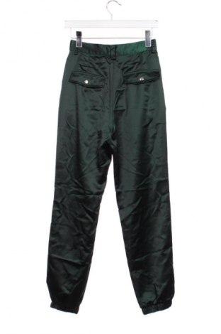 Γυναικείο παντελόνι Guido Maria Kretschmer for About You, Μέγεθος XS, Χρώμα Πράσινο, Τιμή 56,99 €