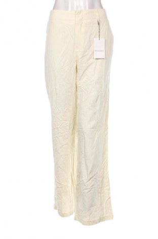 Damenhose Stradivarius, Größe L, Farbe Gelb, Preis € 18,99