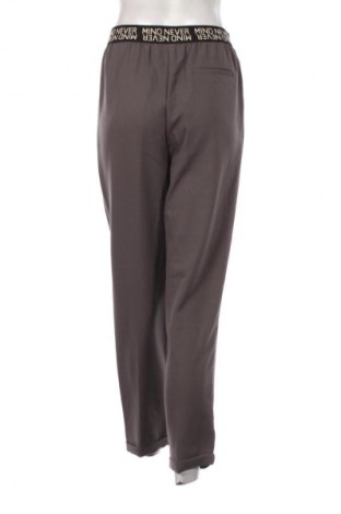 Γυναικείο παντελόνι Unbranded, Μέγεθος M, Χρώμα Γκρί, Τιμή 9,99 €