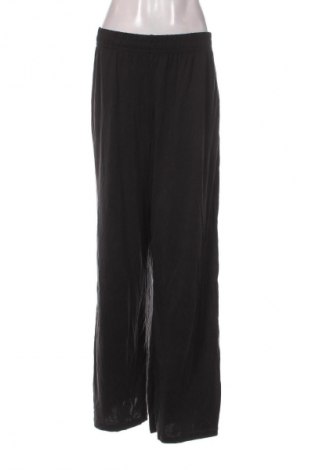 Pantaloni de femei Urban Classics, Mărime L, Culoare Negru, Preț 243,99 Lei