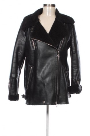 Dámský kabát  Bershka, Velikost M, Barva Černá, Cena  429,00 Kč