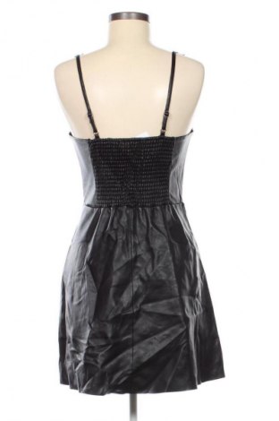 Lederkleid Stradivarius, Größe L, Farbe Schwarz, Preis 9,99 €
