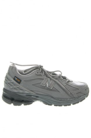 Încălțăminte bărbătească New Balance, Mărime 44, Culoare Gri, Preț 639,99 Lei