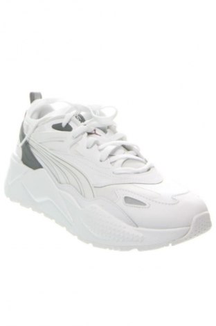 Férfi cipők
 PUMA, Méret 42, Szín Fehér, Ár 51 919 Ft