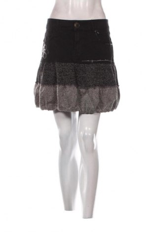 Пола Desigual, Размер M, Цвят Многоцветен, Цена 18,40 €