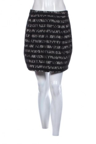 Rock Esprit, Größe M, Farbe Mehrfarbig, Preis € 7,99