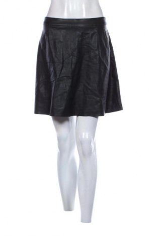 Пола VILA, Размер L, Цвят Черен, Цена 4,60 €