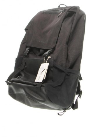 Batoh 
 Tropicfeel, Farba Čierna, Cena  75,95 €