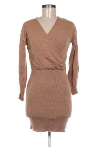 Рокля Guess, Размер XS, Цвят Бежов, Цена 24,54 €