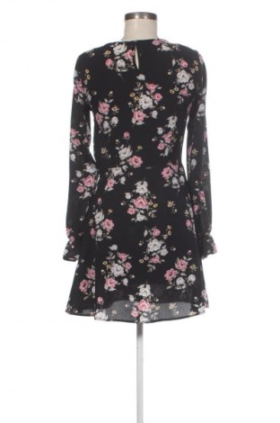 Рокля H&M, Размер S, Цвят Многоцветен, Цена 4,60 €