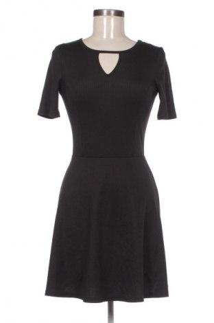 Šaty  H&M Divided, Velikost S, Barva Černá, Cena  129,00 Kč