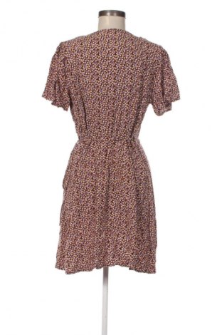 Šaty  Jdy, Velikost M, Barva Vícebarevné, Cena  219,00 Kč