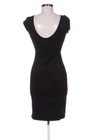 Sukienka Kaylla Paris, Rozmiar M, Kolor Czarny, Cena 65,99 zł