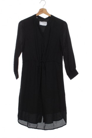 Рокля Selected Femme, Размер XS, Цвят Черен, Цена 97,14 €