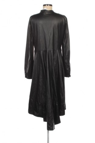 Φόρεμα Silvian Heach, Μέγεθος L, Χρώμα Μαύρο, Τιμή 42,00 €