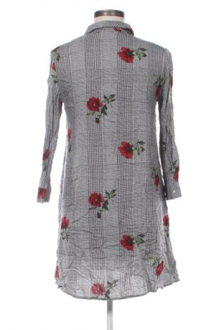 Рокля Stradivarius, Размер S, Цвят Многоцветен, Цена 6,64 €