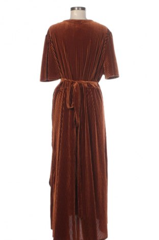Kleid Unbranded, Größe 4XL, Farbe Braun, Preis 20,99 €
