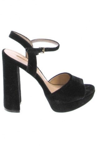 Sandały Buffalo, Rozmiar 40, Kolor Czarny, Cena 557,28 zł