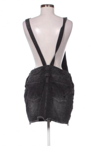 Γυναικεία σαλοπέτα Review, Μέγεθος M, Χρώμα Μαύρο, Τιμή 7,99 €