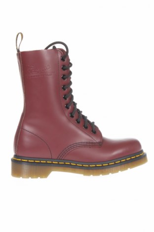 Gynaikeia Papoytsia Dr Martens Se Symferoysa Timh Sto Remix