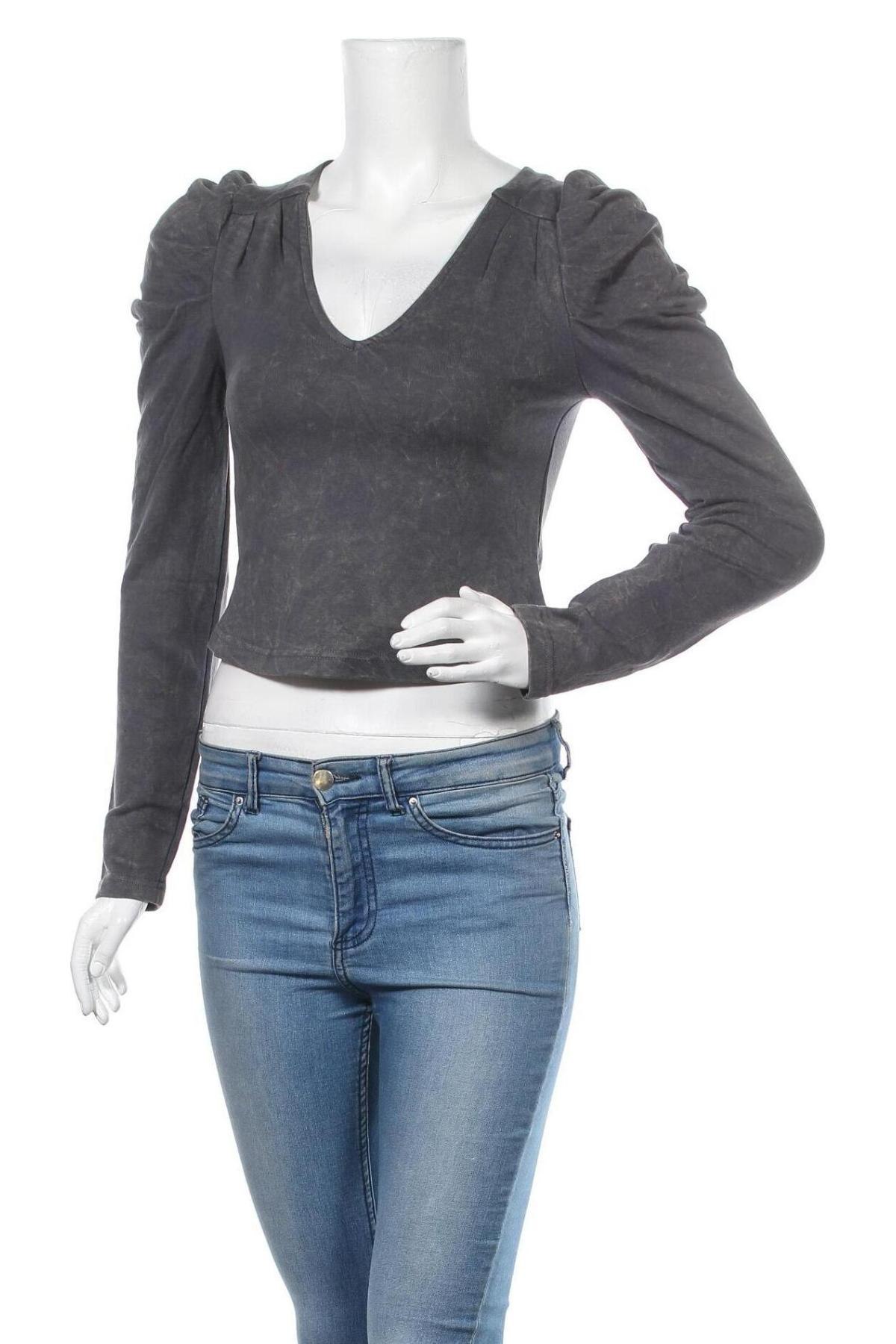 Γυναικεία μπλούζα Kendall & Kylie, Μέγεθος XS, Χρώμα Γκρί, 57% βαμβάκι, 25% βισκόζη, 18% πολυεστέρας, Τιμή 20,41 €