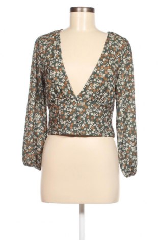 Дамска блуза Pull&Bear, Размер L, Цвят Многоцветен, Цена 15,20 лв.