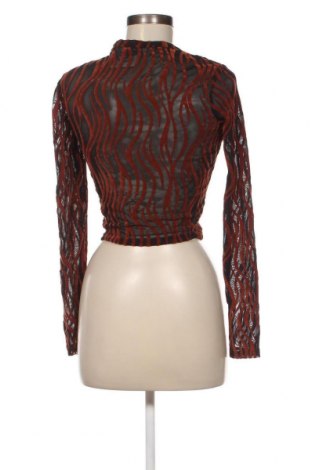 Дамска блуза Bershka, Размер M, Цвят Многоцветен, Цена 3,04 лв.