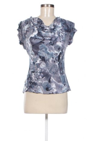 Γυναικεία μπλούζα East, Μέγεθος M, Χρώμα Πολύχρωμο, Τιμή 3,85 €