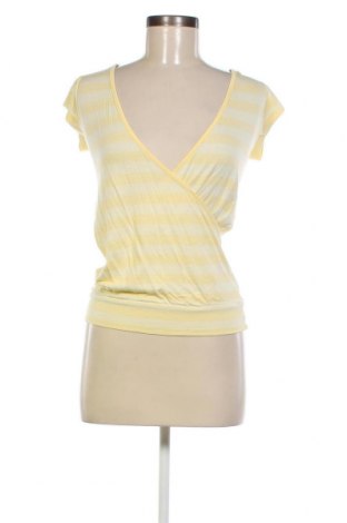 Дамска блуза Edc By Esprit, Размер S, Цвят Жълт, Цена 11,96 лв.