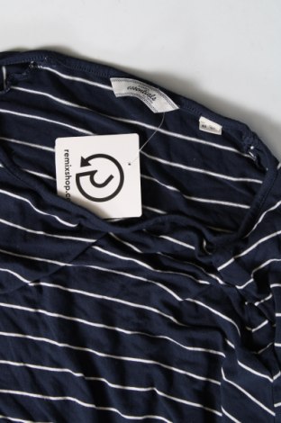 Damen Shirt Essentials, Größe M, Farbe Blau, Preis 3,57 €