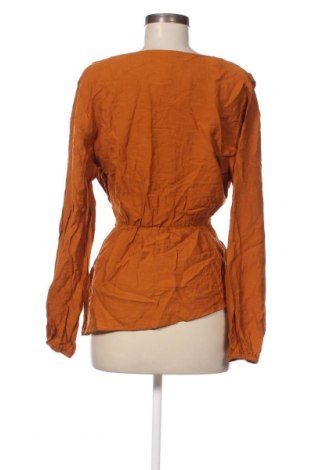 Дамска блуза Gina Tricot, Размер XS, Цвят Жълт, Цена 5,25 лв.