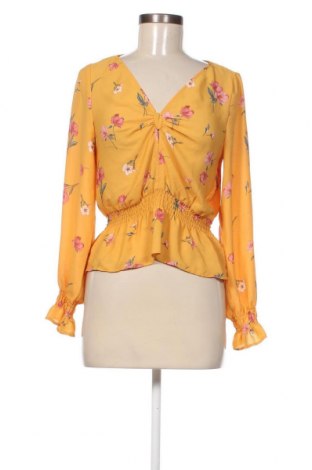 Дамска блуза H&M Divided, Размер S, Цвят Жълт, Цена 19,00 лв.
