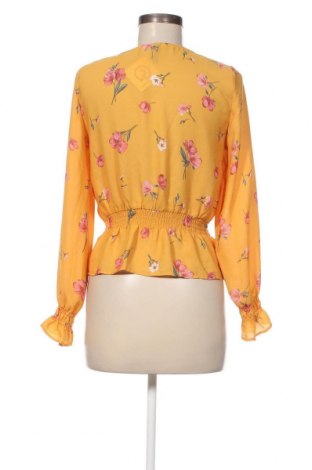 Дамска блуза H&M Divided, Размер S, Цвят Жълт, Цена 19,00 лв.