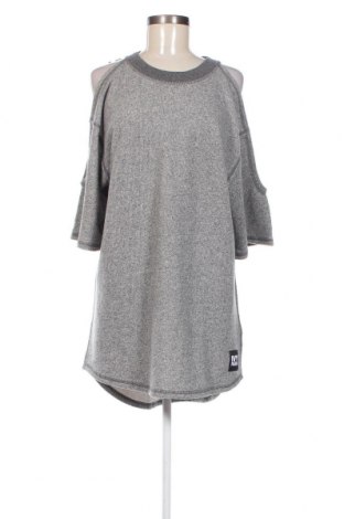Γυναικεία μπλούζα Ivy Park, Μέγεθος M, Χρώμα Γκρί, Τιμή 3,13 €