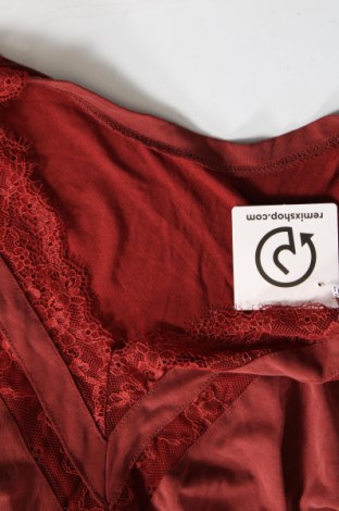 Γυναικεία μπλούζα ONLY, Μέγεθος S, Χρώμα Κόκκινο, Τιμή 2,45 €