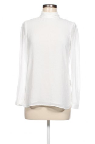 Дамска блуза Zara Trafaluc, Размер S, Цвят Бял, Цена 4,20 лв.