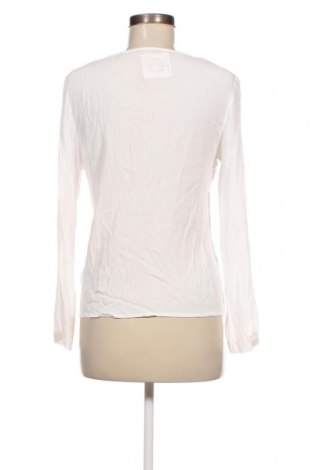 Γυναικεία μπλούζα Zero, Μέγεθος M, Χρώμα Λευκό, Τιμή 4,30 €