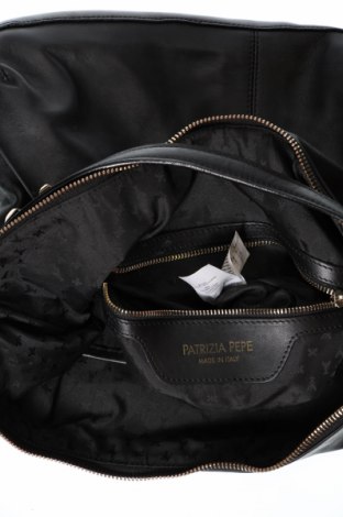 Дамска чанта Patrizia Pepe, Цвят Черен, Цена 289,00 лв.