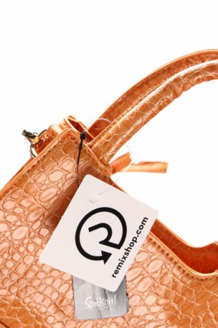 Дамска чанта Sportsgirl, Цвят Оранжев, Цена 21,75 лв.