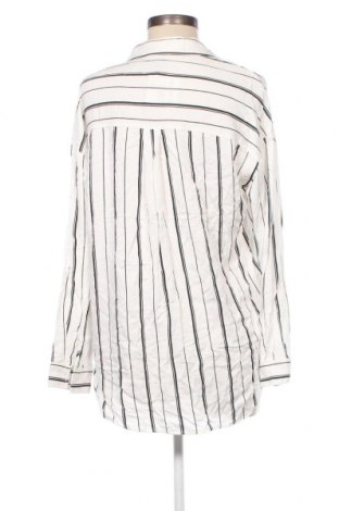 Γυναικείο πουκάμισο Forever 21, Μέγεθος M, Χρώμα Πολύχρωμο, Τιμή 3,53 €